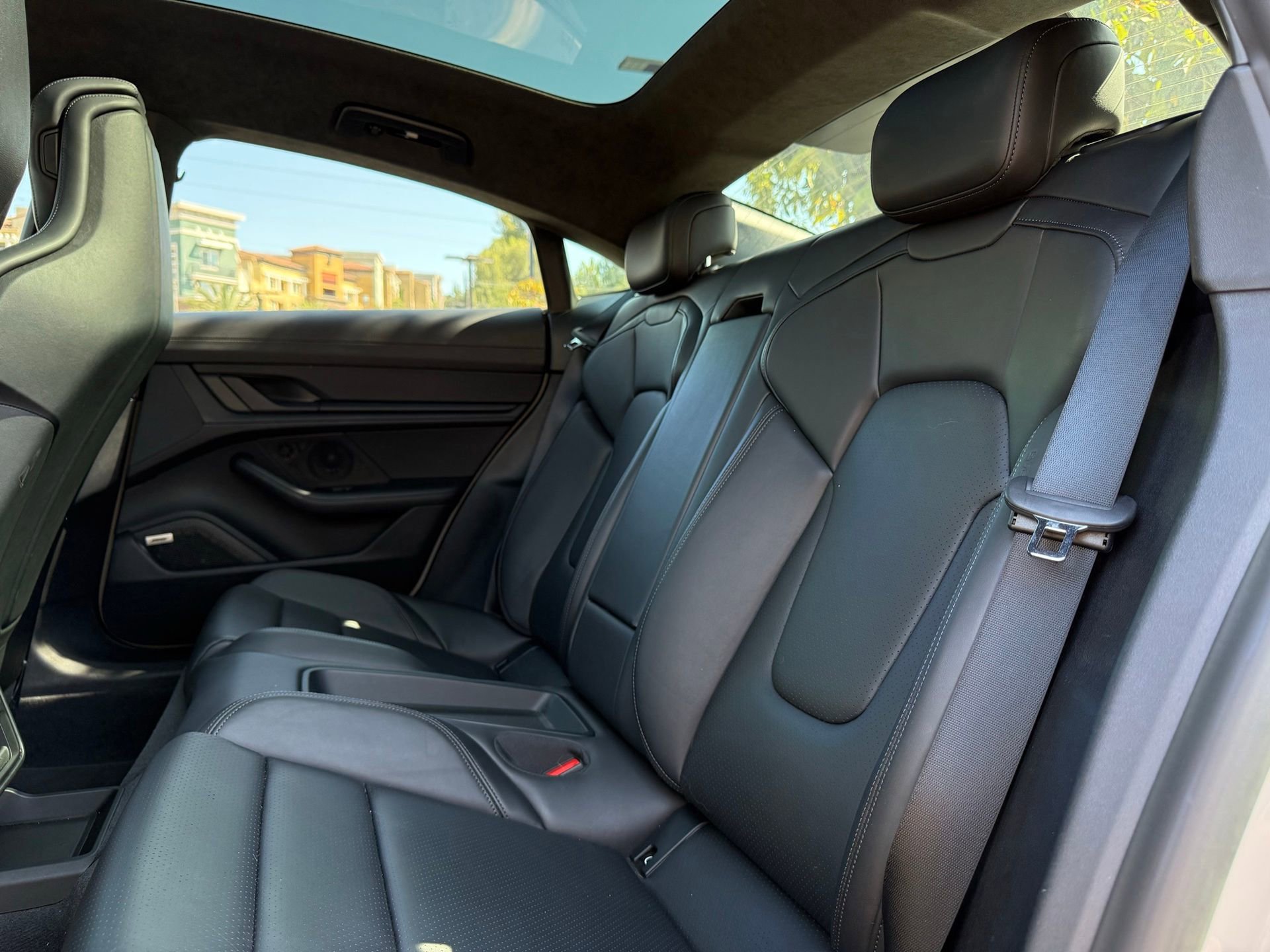 Certified 2022 Porsche Taycan GTS AWD/4WD image 28