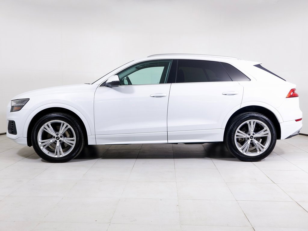 Used 2023 Audi Q8 Premium image 2