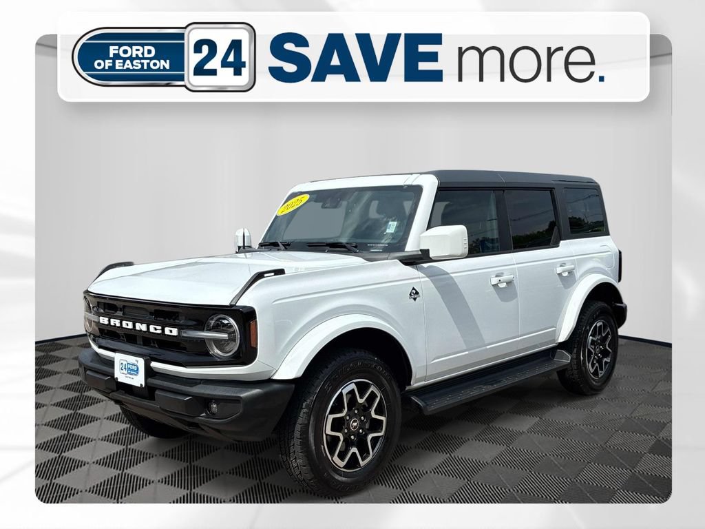 Certified 2025 Ford Bronco Outer Banks AWD/4WD image 1