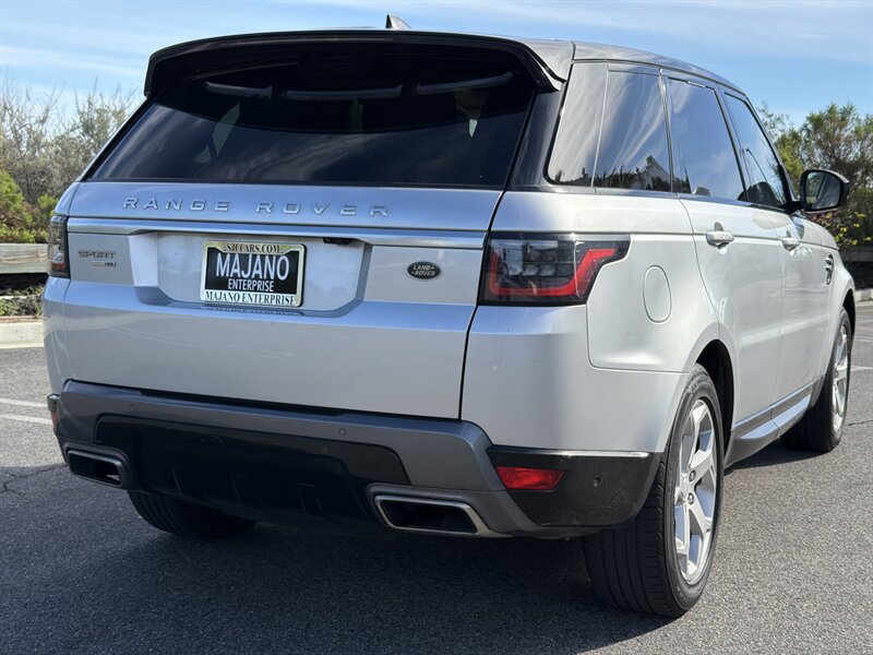 Used 2018 Land Rover Range Rover Sport HSE AWD/4WD image 6
