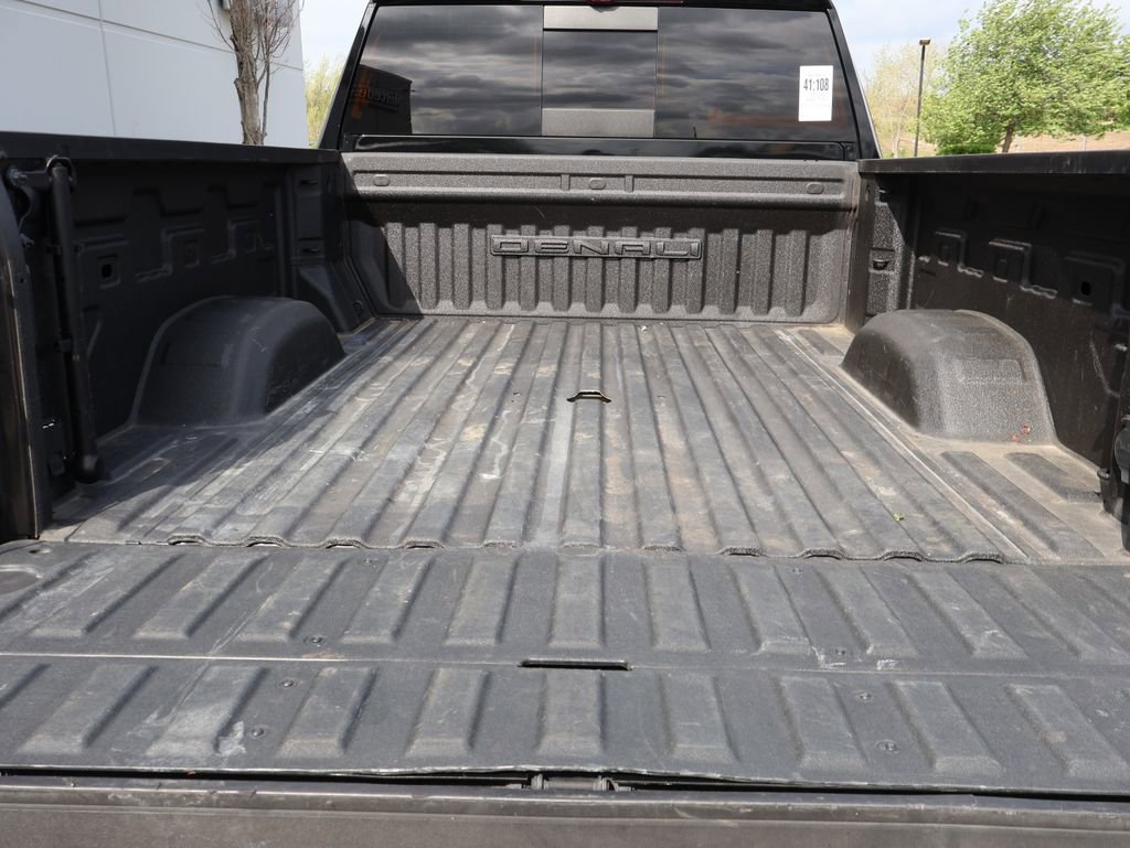Used 2021 GMC Sierra 2500 Denali w/ Denali Black Diamond Edition AWD/4WD image 13