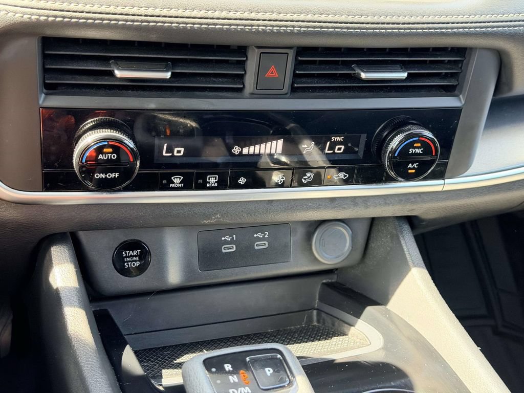 Used 2024 Nissan Rogue SV FWD image 19
