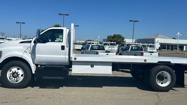 New 2027 Ford F750 2WD Regular Cab Super Duty image 2