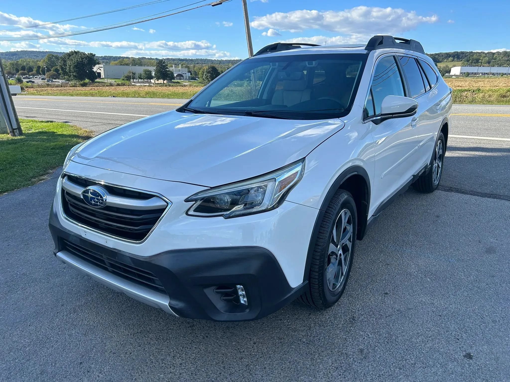 Used 2020 Subaru Outback Limited AWD/4WD image 5