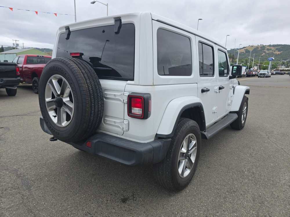 Used 2022 Jeep Wrangler Unlimited Sahara AWD/4WD image 10