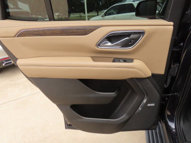 Used 2022 Chevrolet Tahoe Premier AWD/4WD image 18