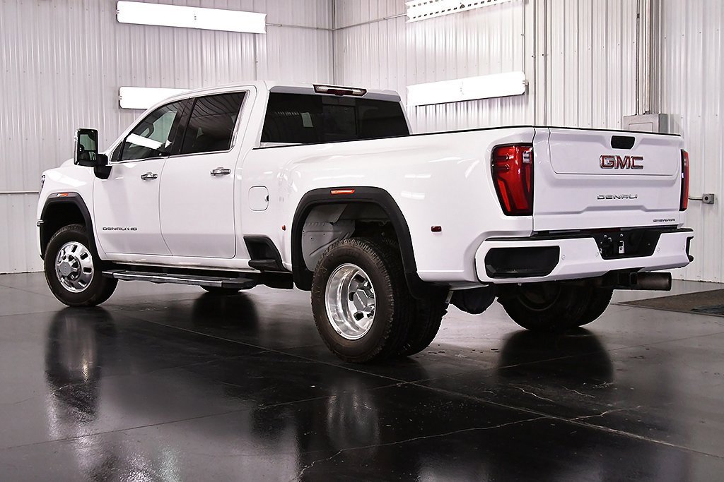 Used 2025 GMC Sierra 3500 Denali w/ Denali Reserve Package image 5