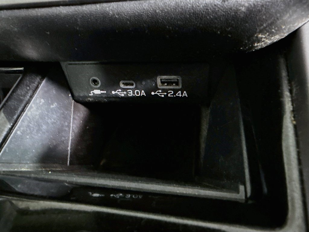 Used 2023 Subaru Outback Limited AWD/4WD image 41