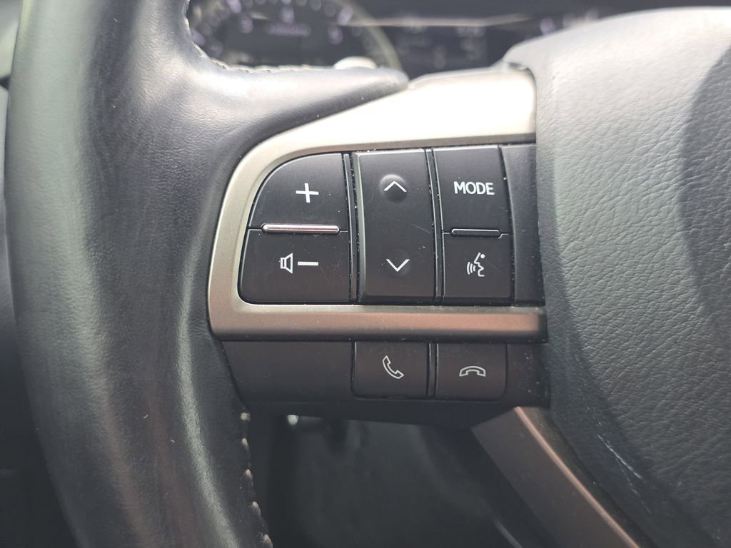 Used 2022 Lexus RX 350L FWD w/ Premium Package image 32