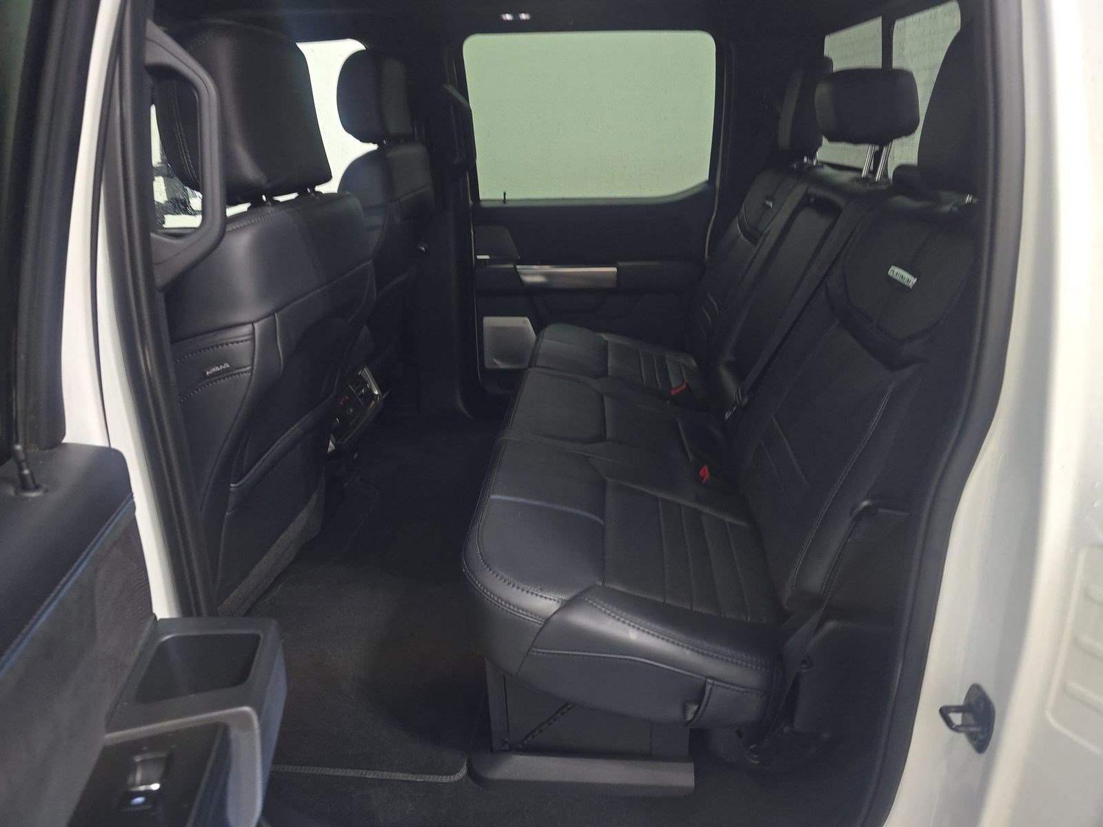 Used 2025 Ford F250 Platinum image 11