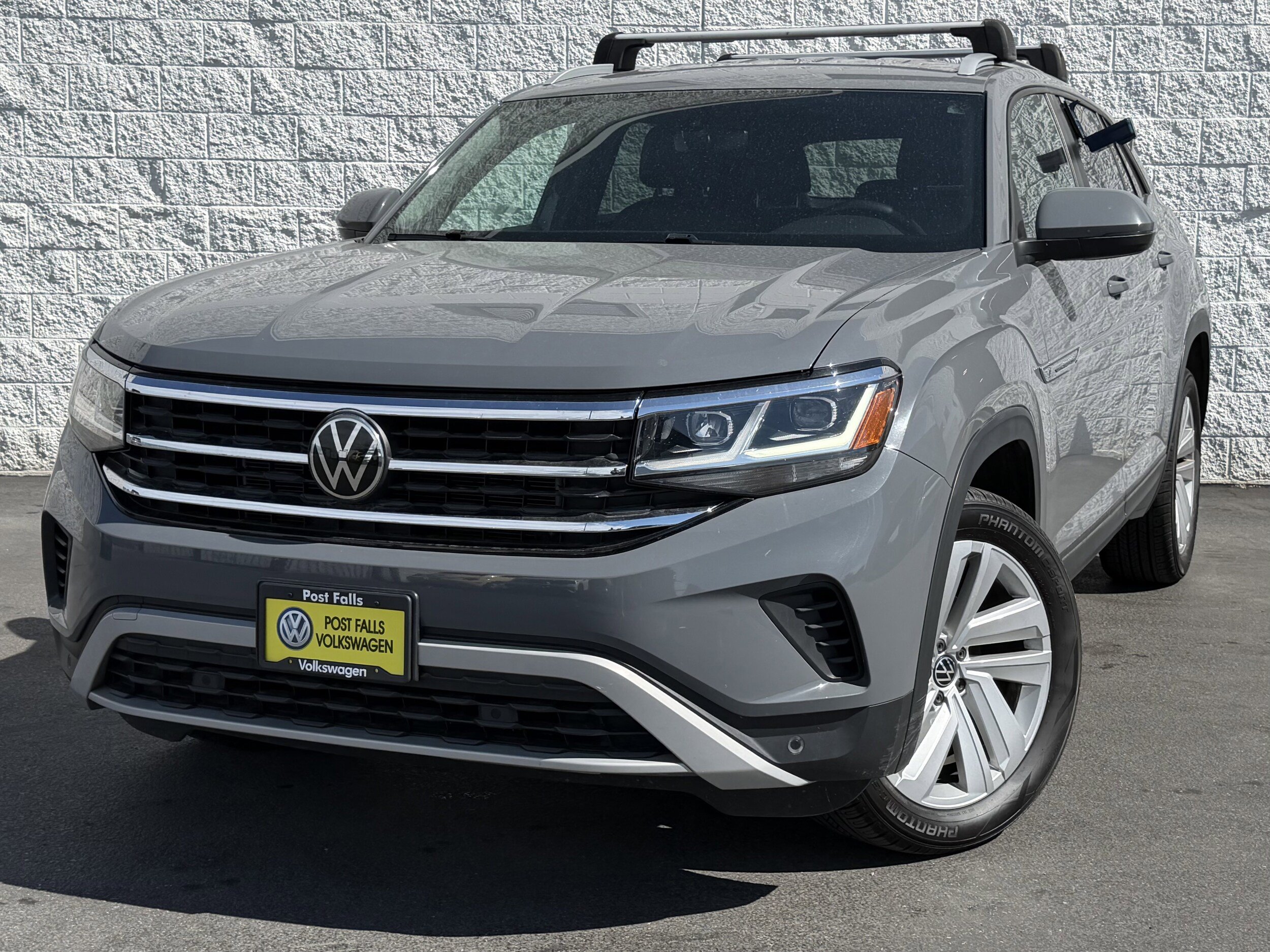 Used 2020 Volkswagen Atlas Cross Sport SE AWD/4WD image 3