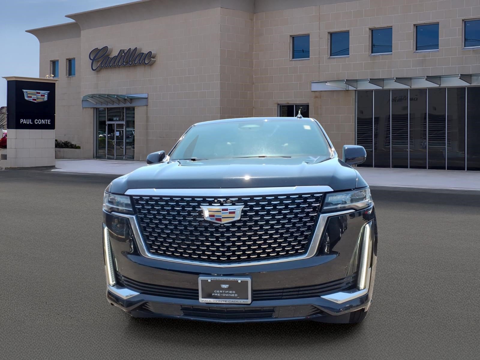 Used 2021 Cadillac Escalade Premium Luxury AWD/4WD image 2