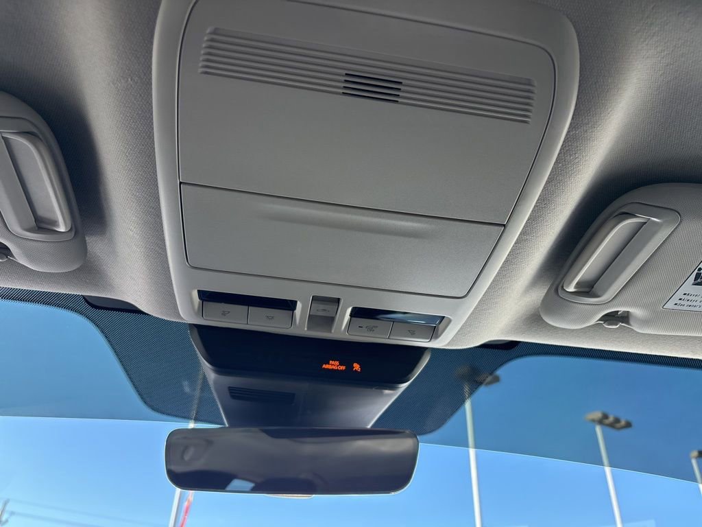 Used 2022 MAZDA MAZDA3 s image 37