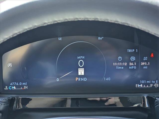Used 2024 Lincoln Corsair AWD image 11