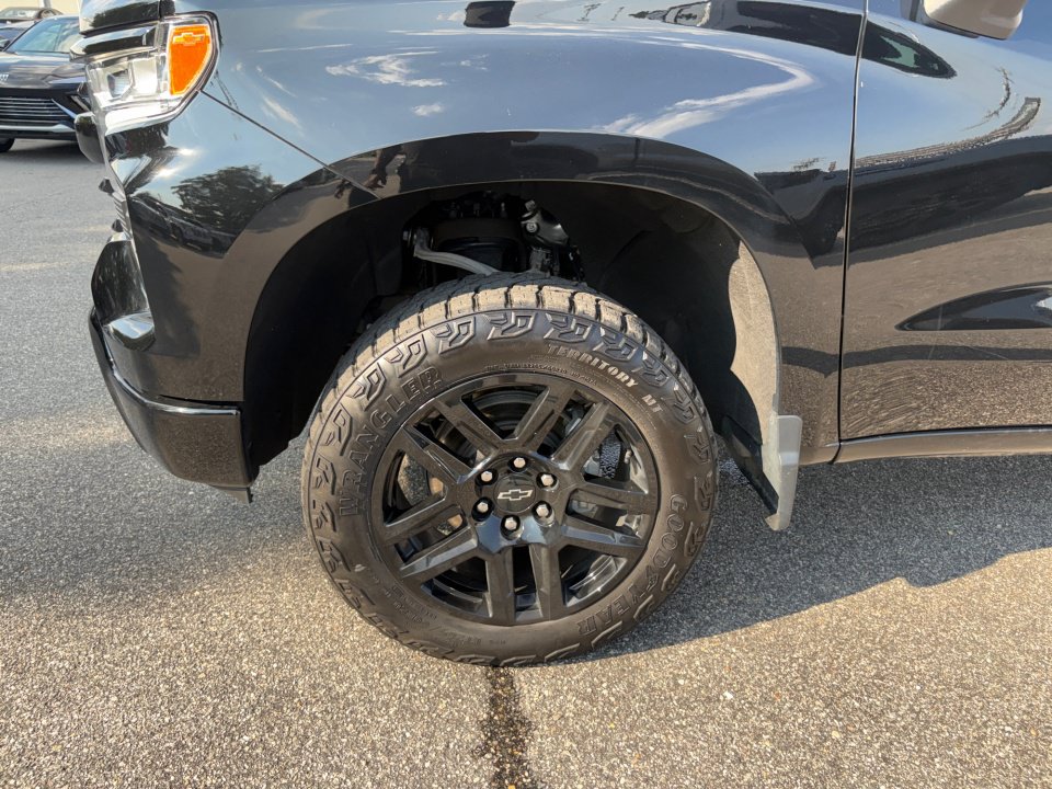Certified 2024 Chevrolet Silverado 1500 LT Trail Boss w/ Convenience Package II AWD/4WD image 27