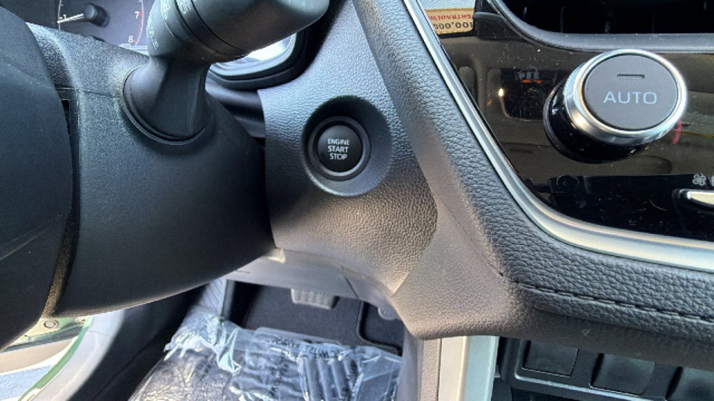 Certified 2025 Toyota Corolla Cross LE AWD/4WD image 17