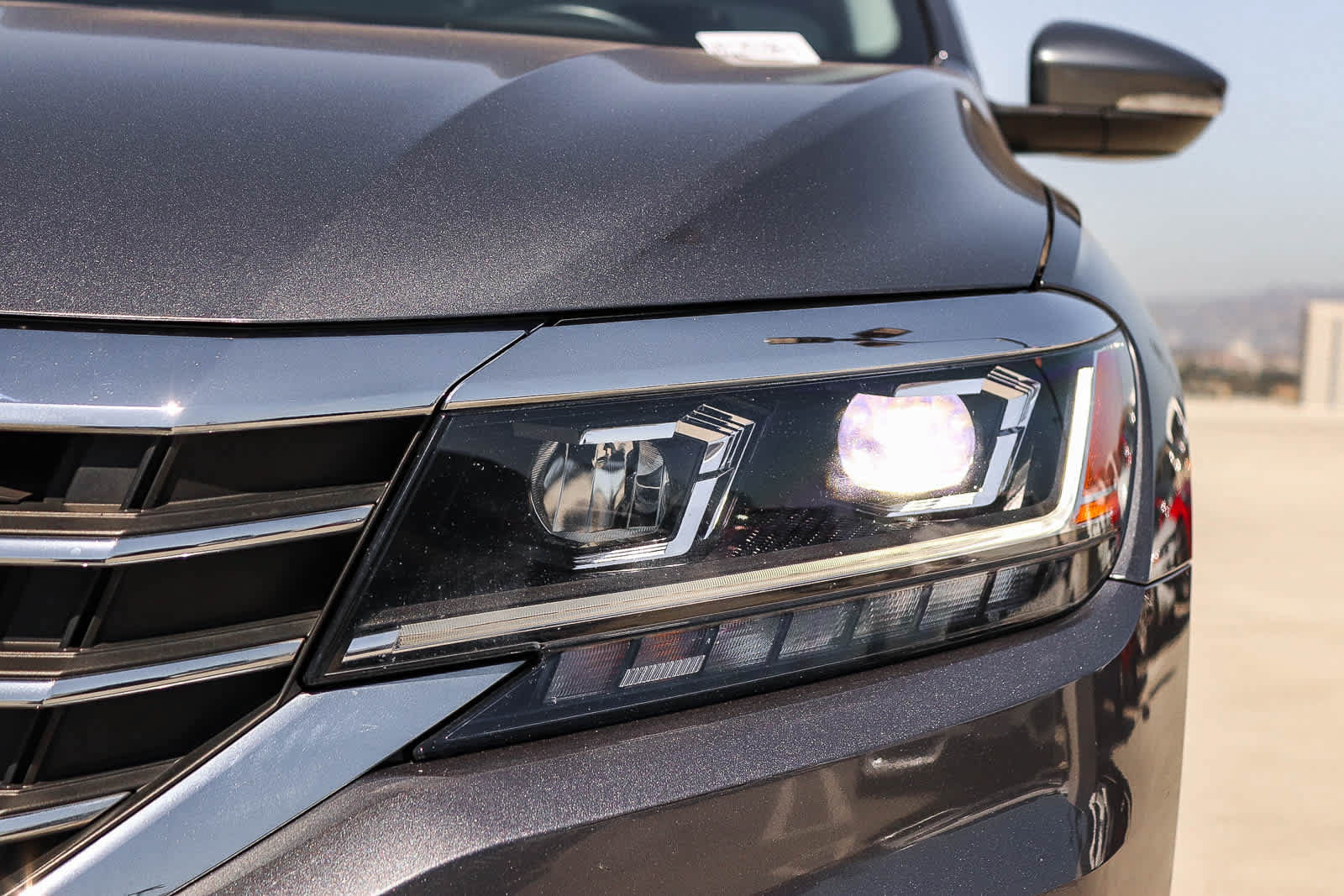 Certified 2022 Volkswagen Passat 2.0T SE FWD image 7