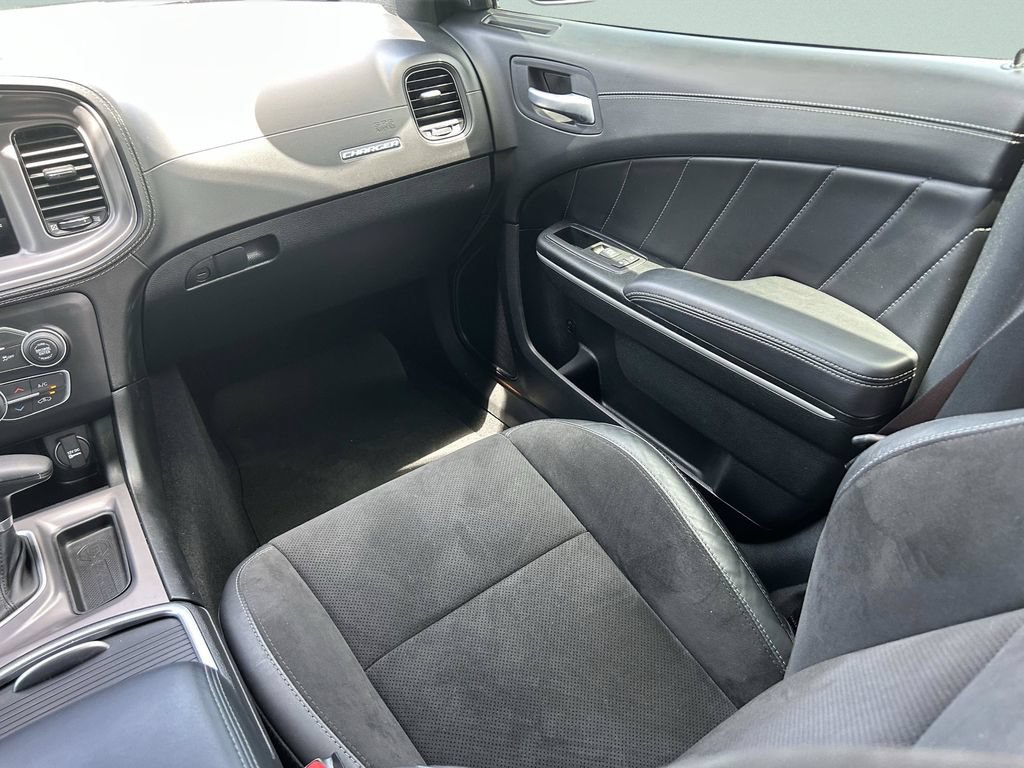 Used 2023 Dodge Charger R/T w/ Plus Group RWD image 18