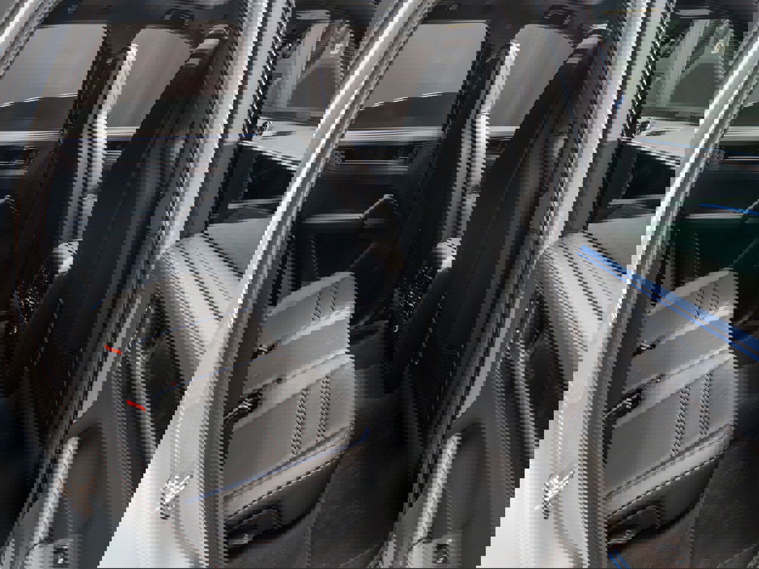 Certified 2025 Porsche Cayenne GTS image 43