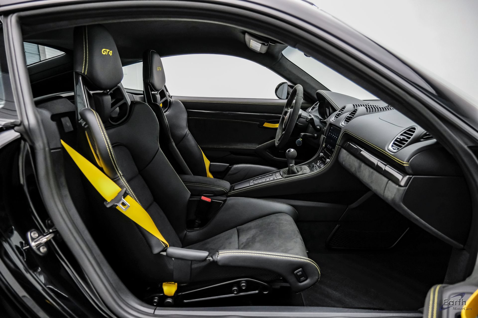 Used 2023 Porsche 718 Cayman GT4 RWD image 53