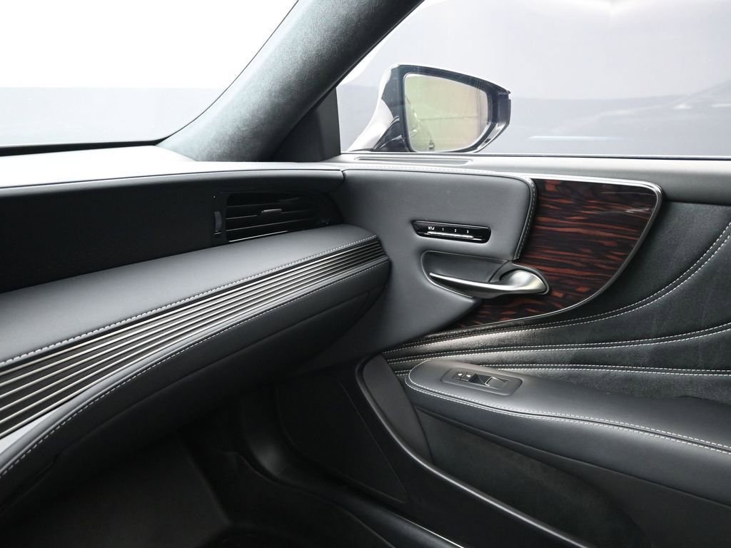 Used 2023 Lexus LS 500 AWD image 14
