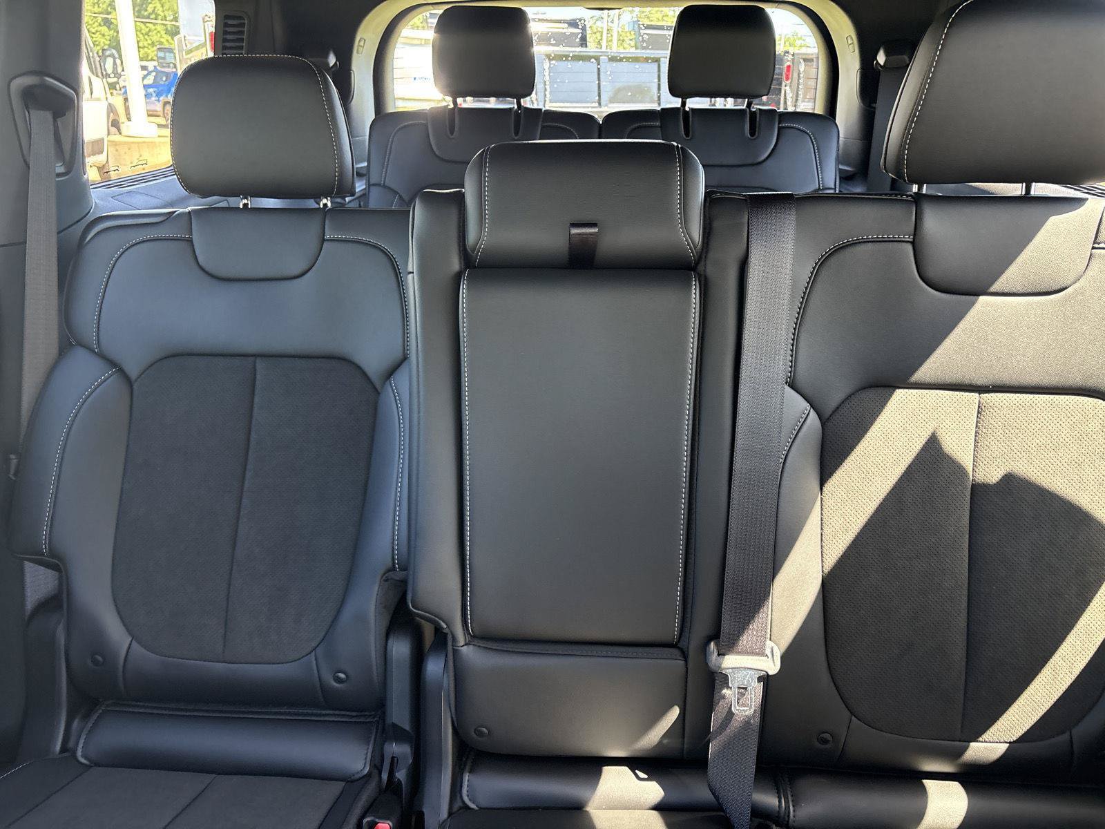 New 2026 Jeep Grand Cherokee L 4WD image 26