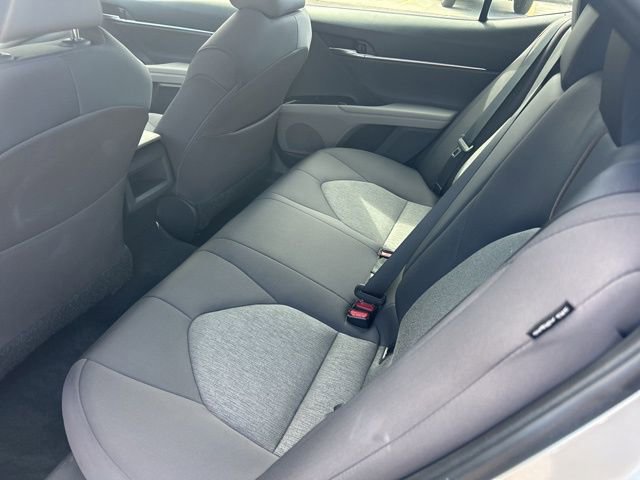 Used 2018 Toyota Camry LE FWD image 18