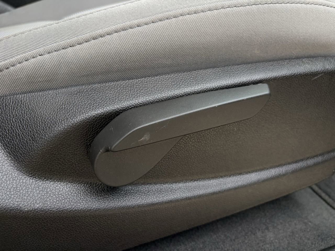 Used 2022 Chevrolet Colorado W/T w/ WT Convenience Package image 27