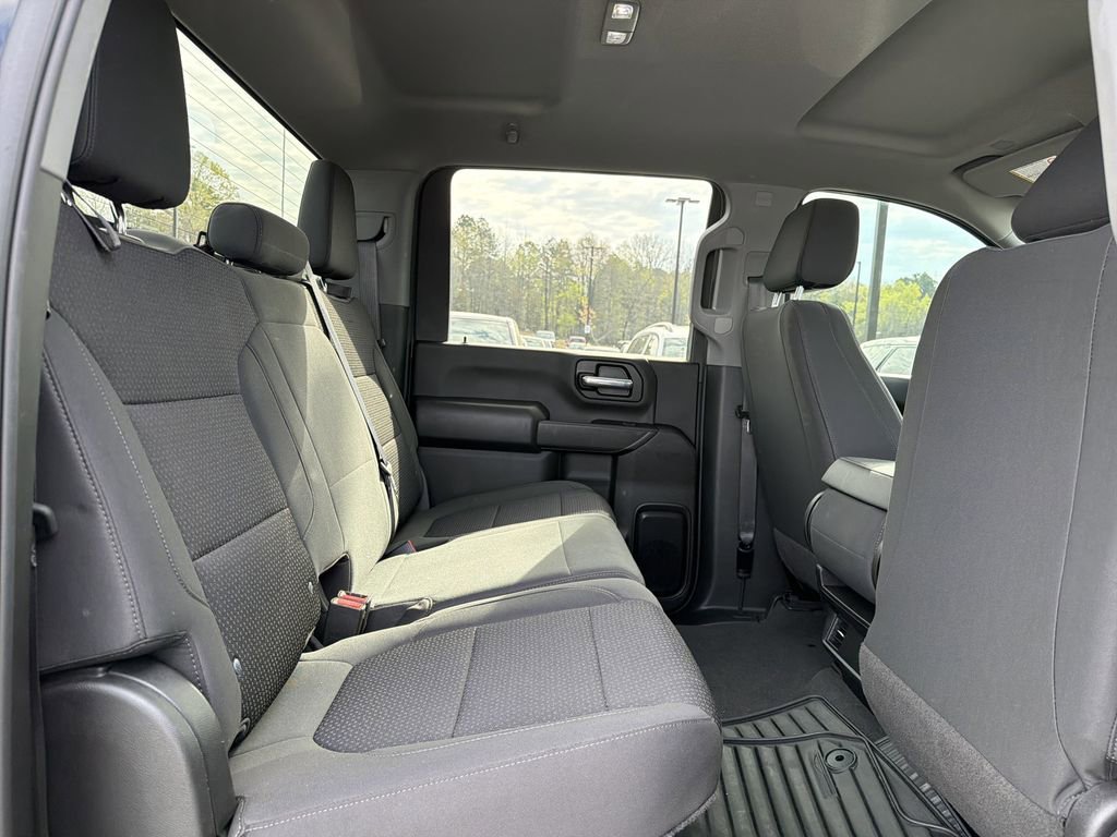 Used 2022 Chevrolet Silverado 2500 Custom w/ Custom Value Package image 15