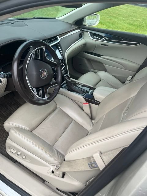 Used 2014 Cadillac XTS Luxury w/ Driver Awareness Package FWD image 5