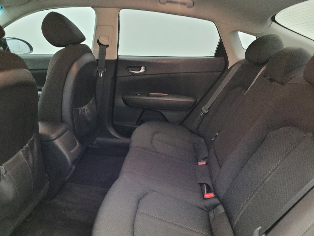 Used 2018 Kia Optima LX image 18