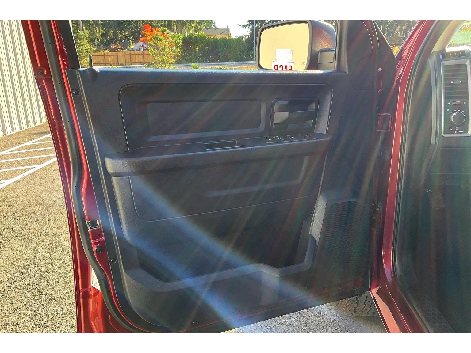 Used 2015 RAM 1500 ST w/ SXT Appearance Group AWD/4WD image 21