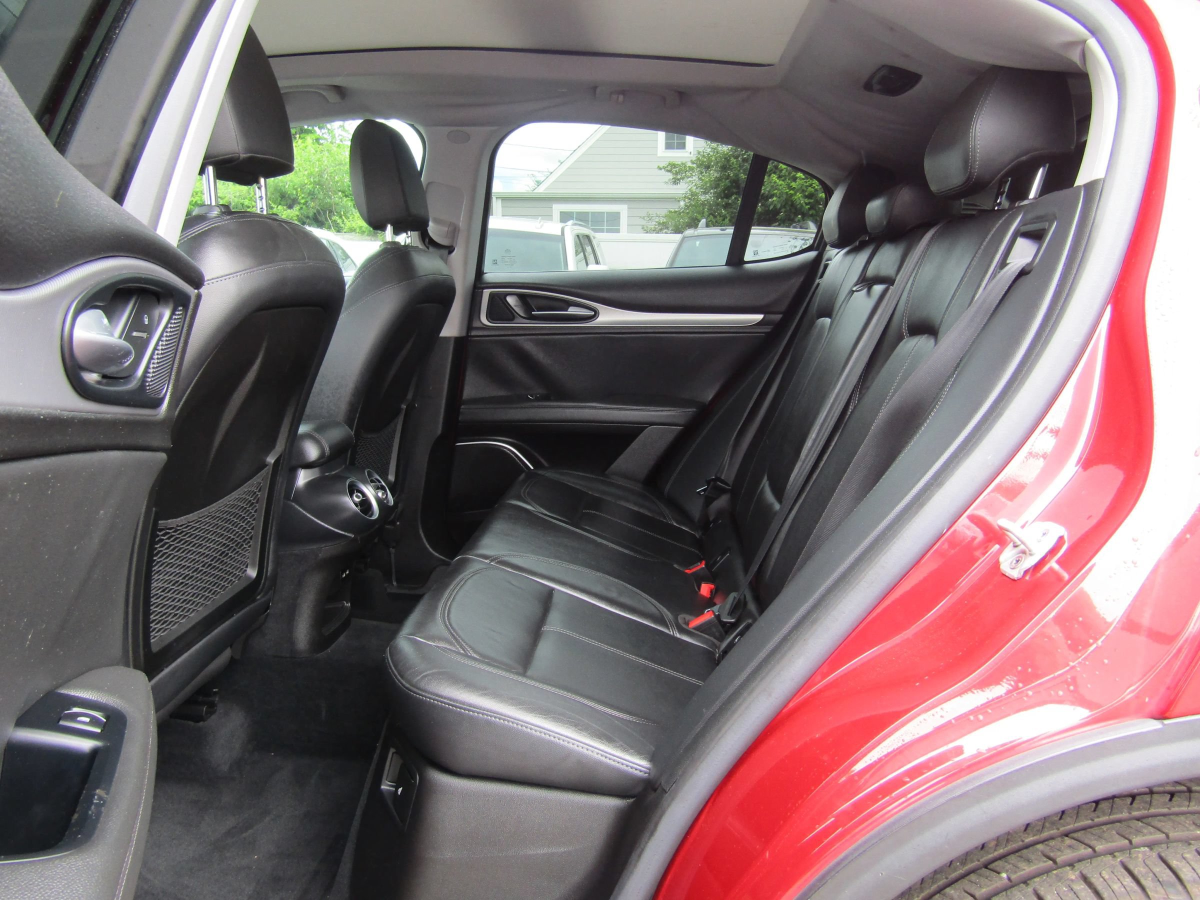 Used 2018 Alfa Romeo Stelvio Ti AWD/4WD image 19