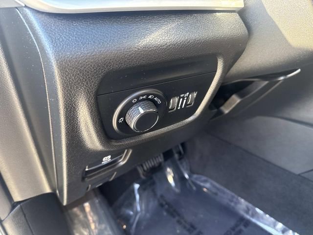 Used 2021 Jeep Grand Cherokee L Laredo image 22