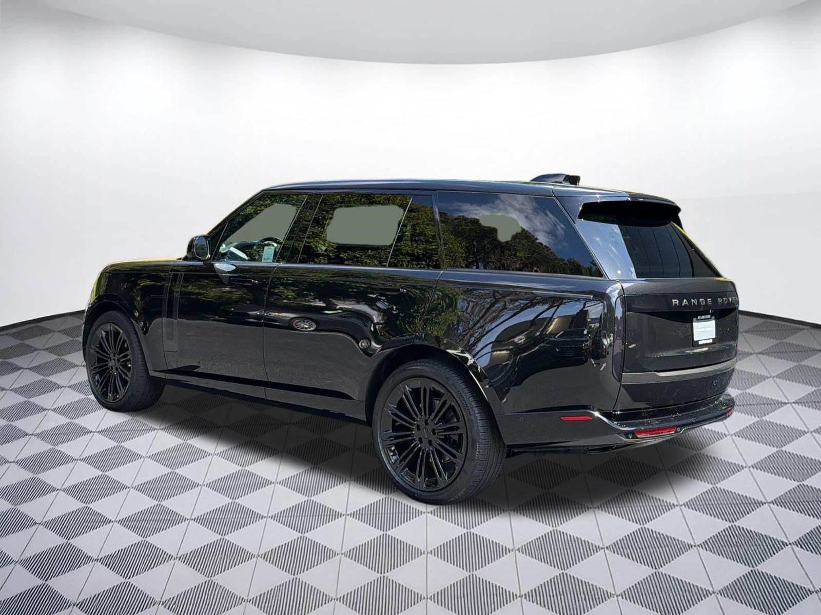 New 2026 Land Rover Range Rover Long Wheelbase SE AWD/4WD image 3