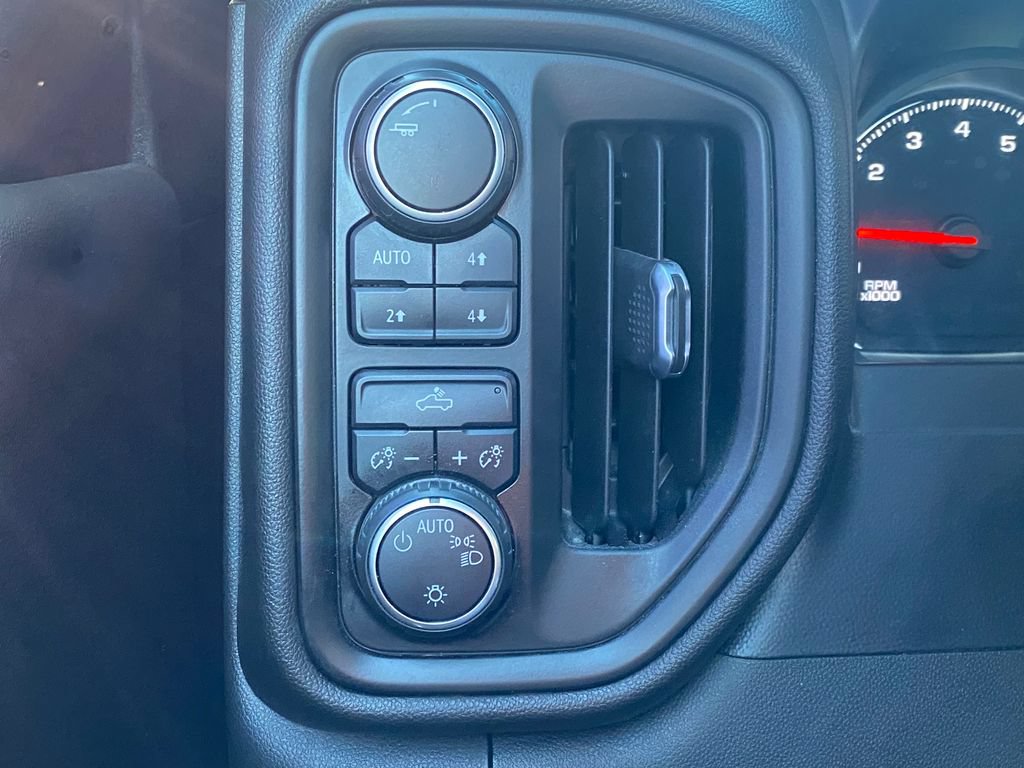 Used 2019 Chevrolet Silverado 1500 Custom Trail Boss w/ Custom Convenience Package AWD/4WD image 24