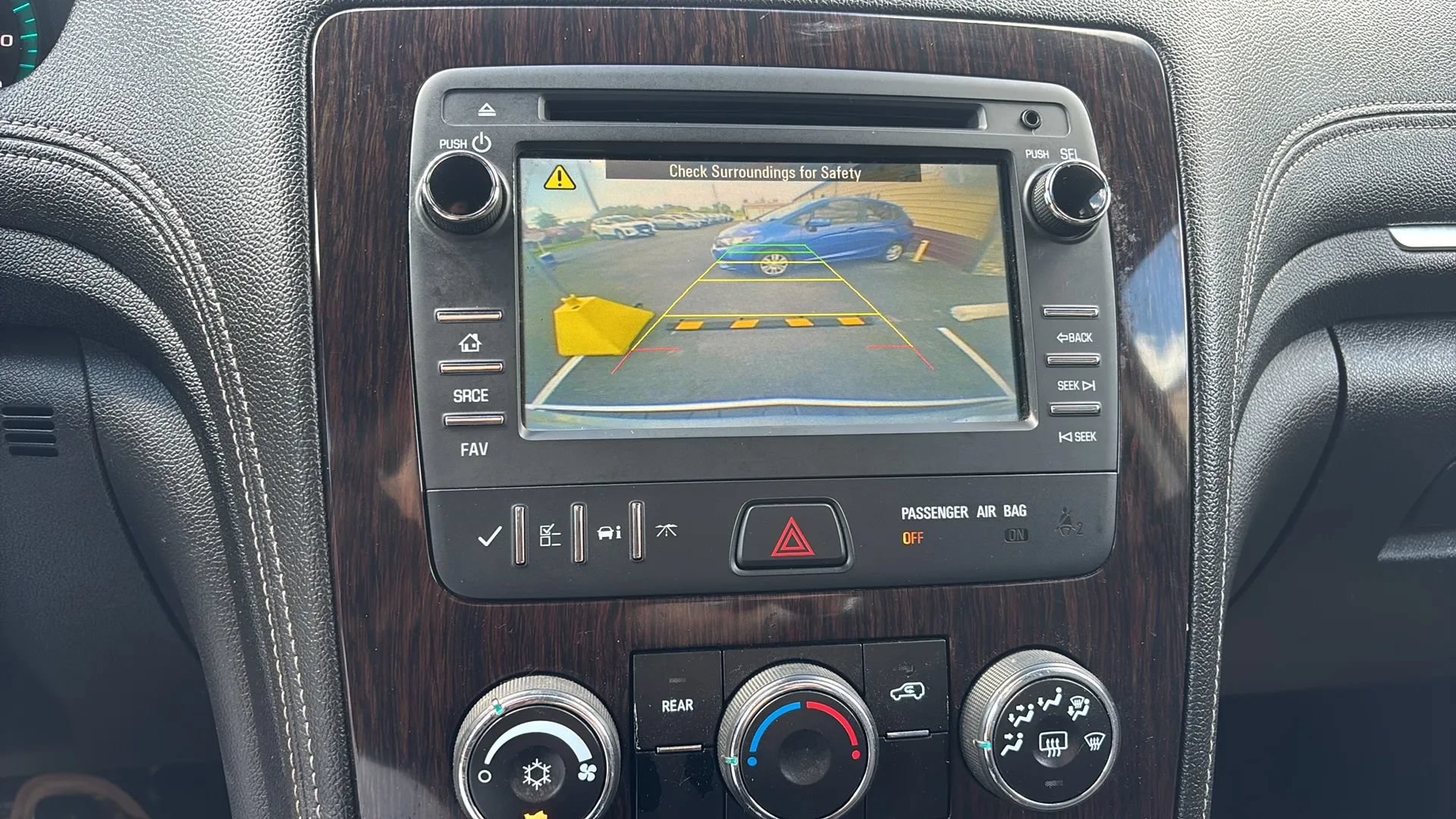 Used 2017 Chevrolet Traverse LT FWD image 28
