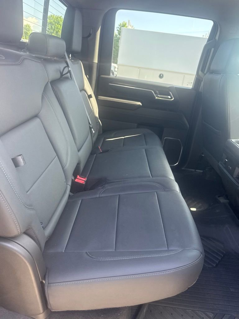 Used 2025 Chevrolet Silverado 2500 LT w/ All Star Edition AWD/4WD image 9