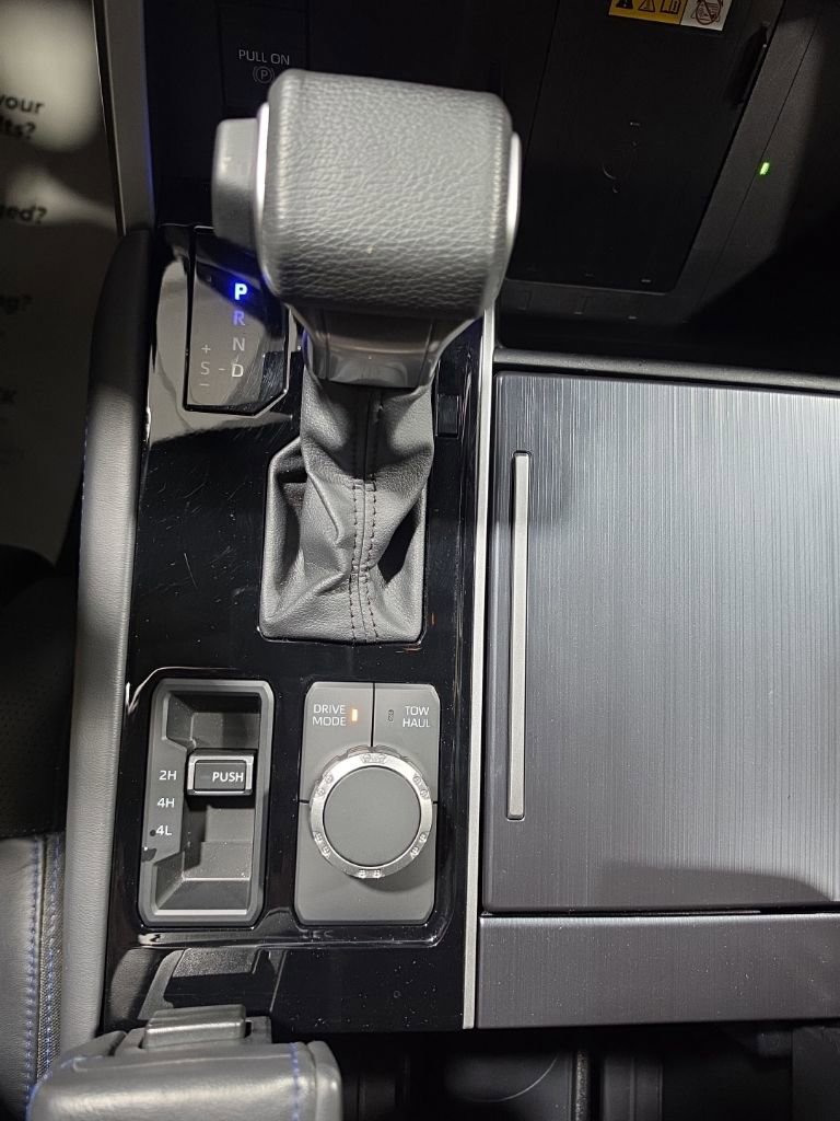 Used 2024 Toyota Tundra Platinum image 31