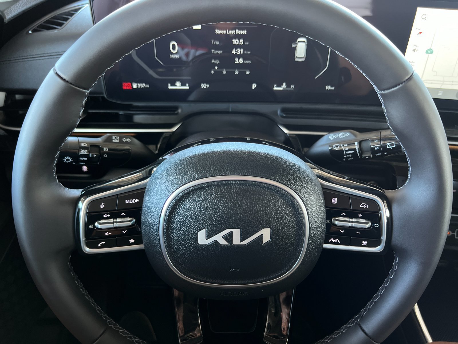 Certified 2026 Kia Carnival SX Prestige FWD image 28