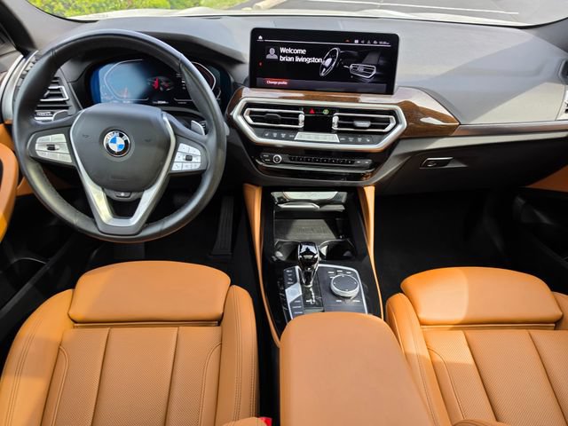 Used 2024 BMW X4 xDrive30i w/ Premium Package AWD/4WD image 2