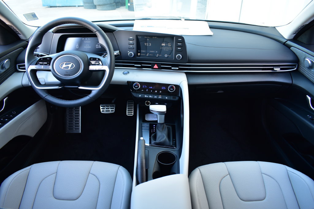 New 2026 Hyundai Elantra SEL Sport FWD image 27
