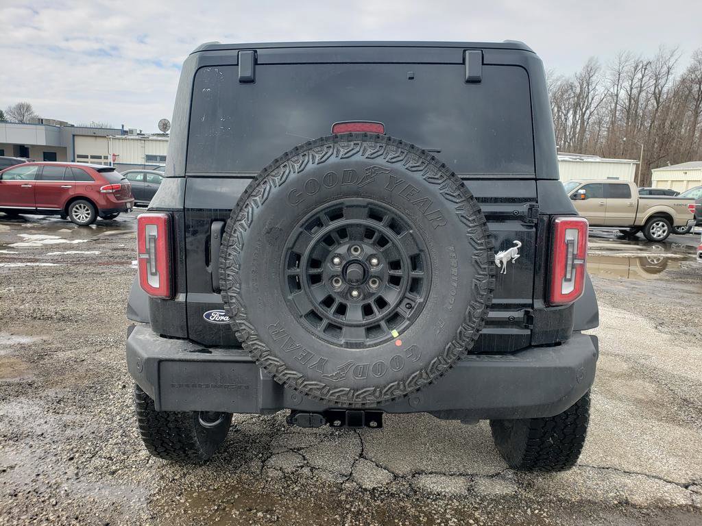 New 2026 Ford Bronco Outer Banks w/ Sasquatch Package image 4