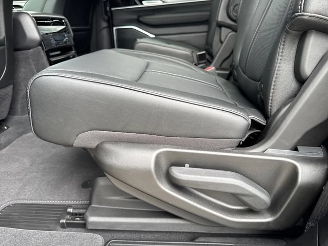 New 2026 Jeep Grand Wagoneer L Limited w/ Convenience Group I AWD/4WD image 42