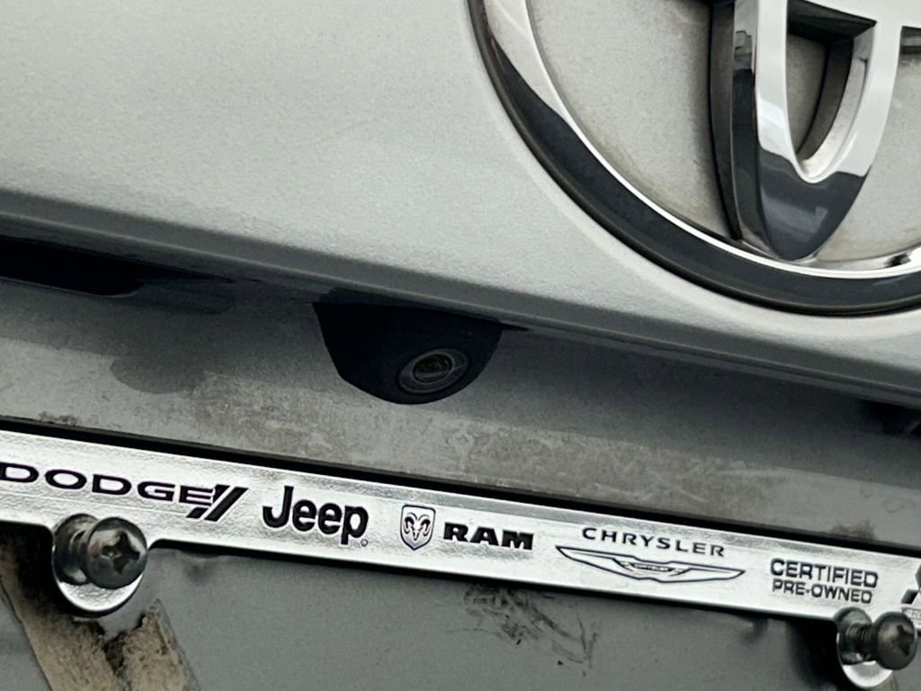 Used 2019 Toyota Highlander LE FWD image 33