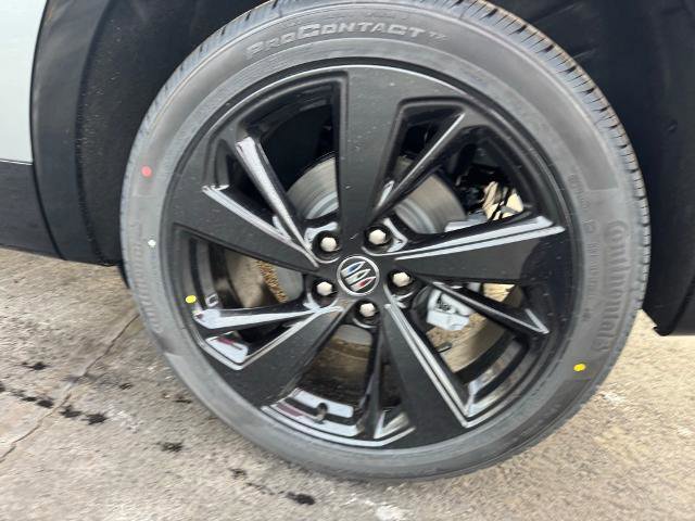 New 2025 Buick Envision Sport Touring image 10