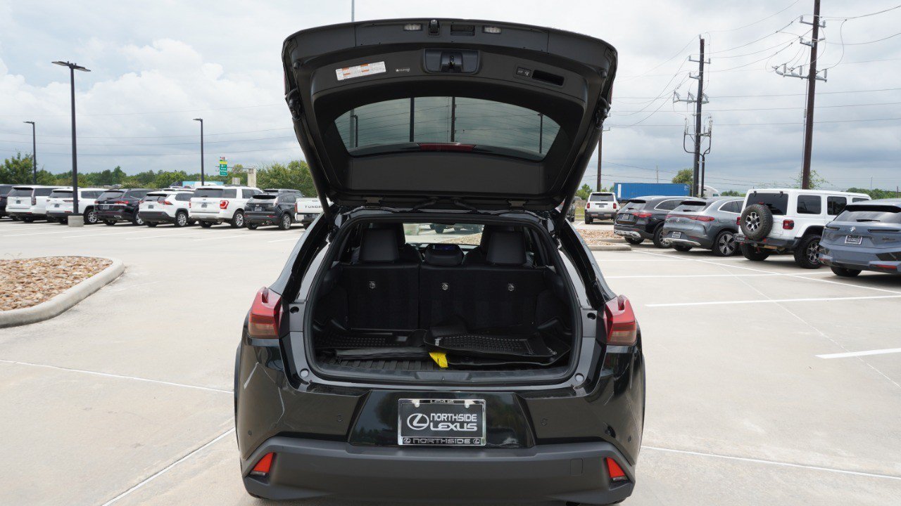 Certified 2026 Lexus UX 300h FWD w/ Accessory Package (2T) image 36