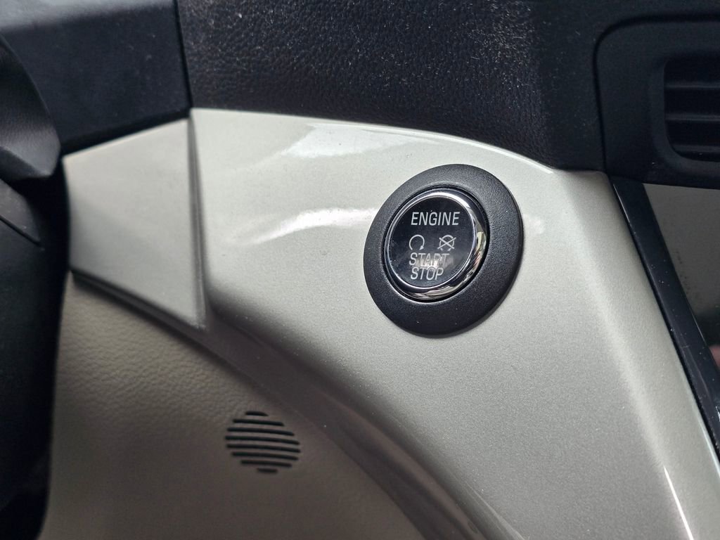 Used 2013 Ford C-MAX SEL image 5