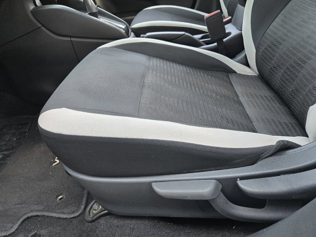 Used 2020 Nissan Versa SV FWD image 19
