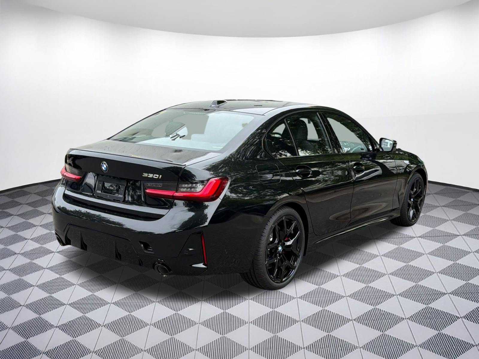 New 2026 BMW 330i xDrive Sedan w/ M Sport Package AWD/4WD image 9
